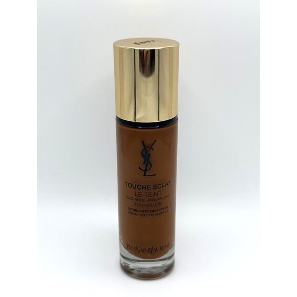 YSL Touche Eclat Le Teint Radiance Awakening Foundation SPF 22 - Picture 1 of 3